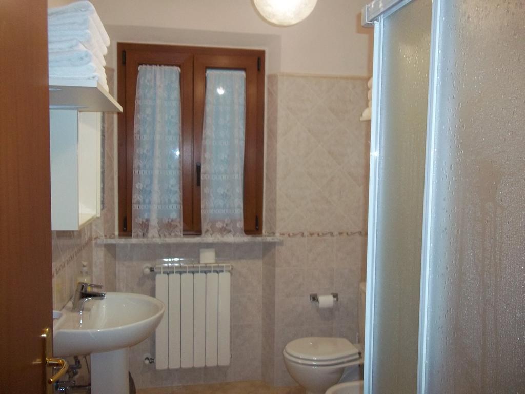 Appartamento Caddelovi Fibbialla Camera foto