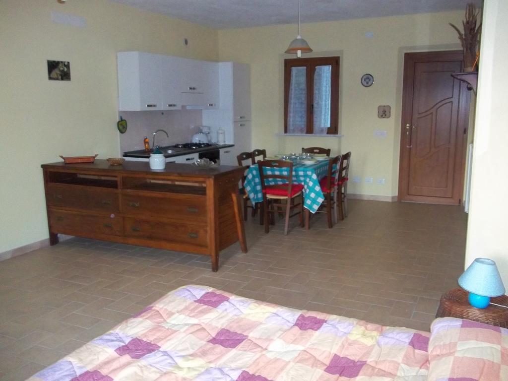 Appartamento Caddelovi Fibbialla Camera foto